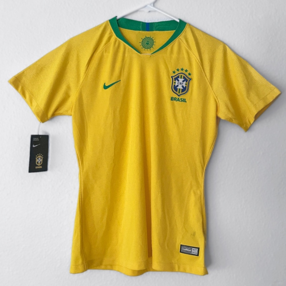 Nike Brazil National Team Soccer Yellow Jersey, 2018 World Cup, Women's Medium